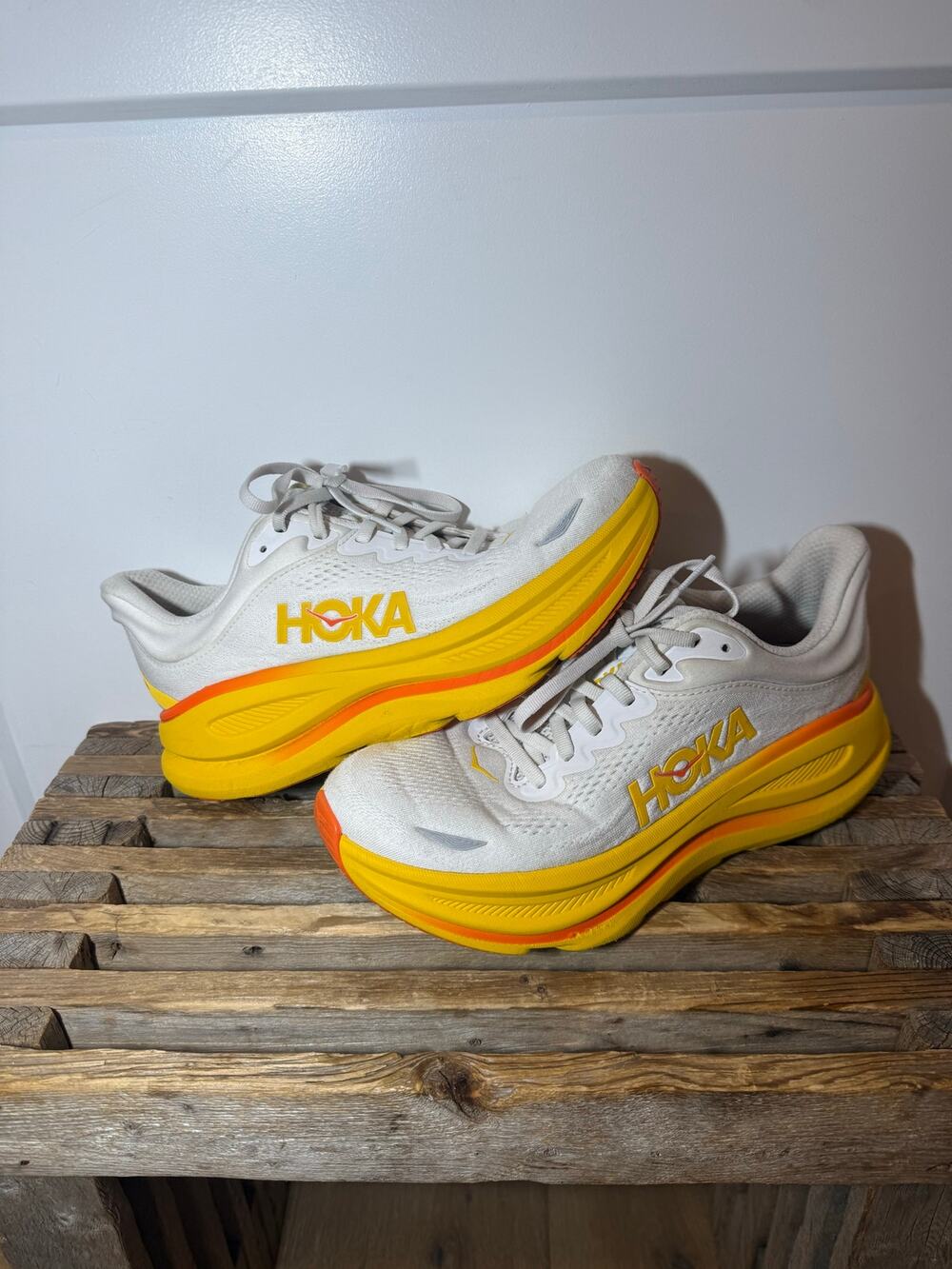 Hoka Bondi 9 Womens Outdoor Casual Running Shoes. Walking Sneaker size 9B